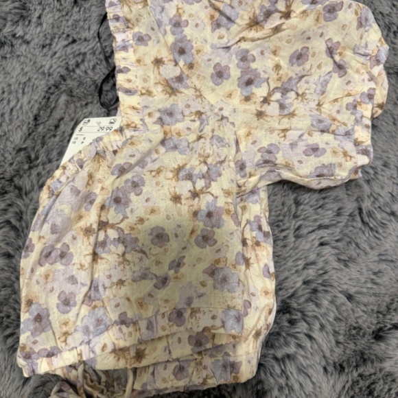 Linen Cropped Blouse - Picture 9 of 10